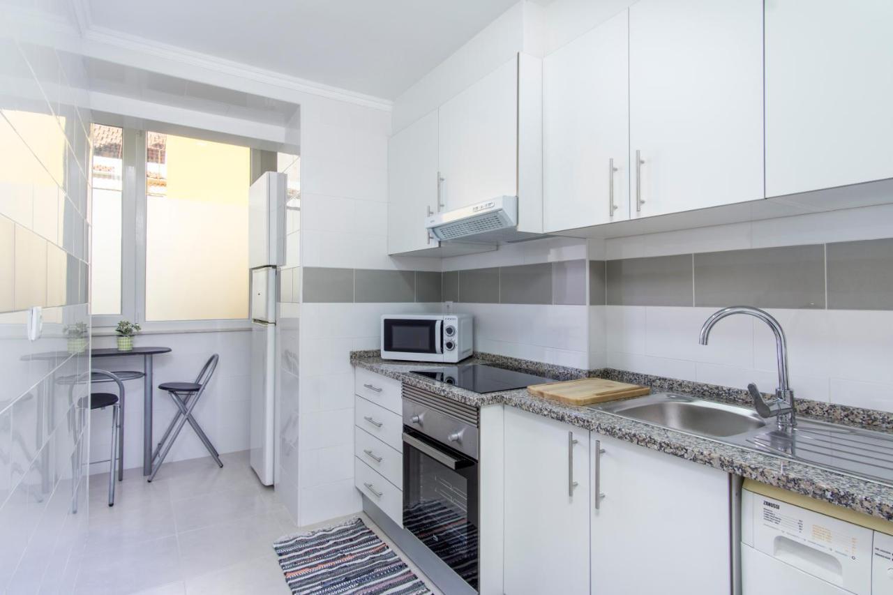Sunny Apartment In A Typical Lisbon Neighborhood Exterior photo