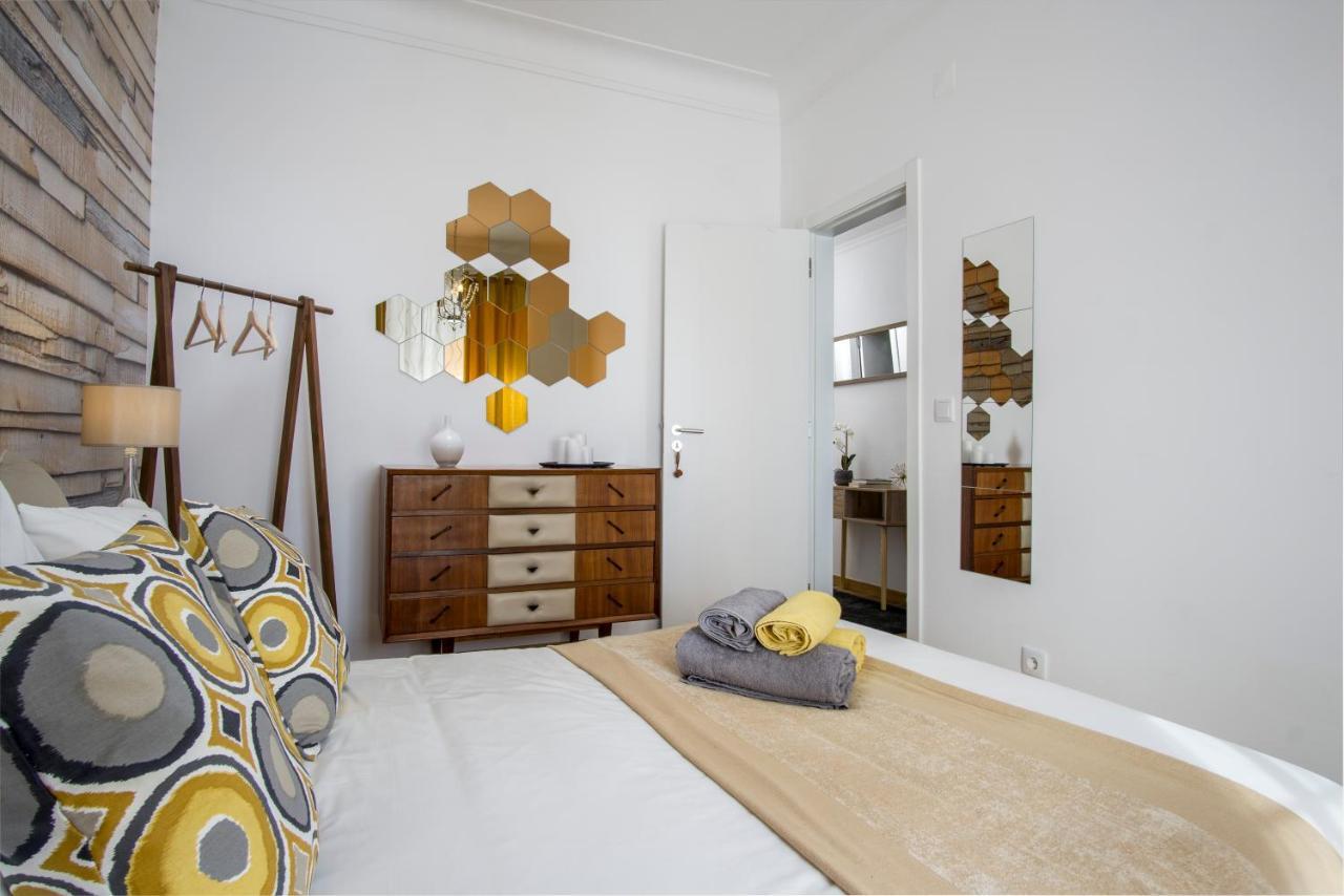 Sunny Apartment In A Typical Lisbon Neighborhood Exterior photo